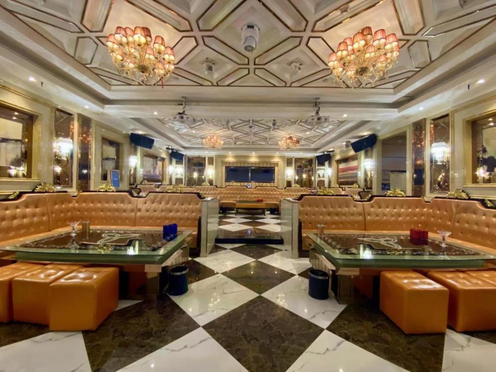 Tiantangwei Fenggang Gladden Hotel מראה חיצוני תמונה