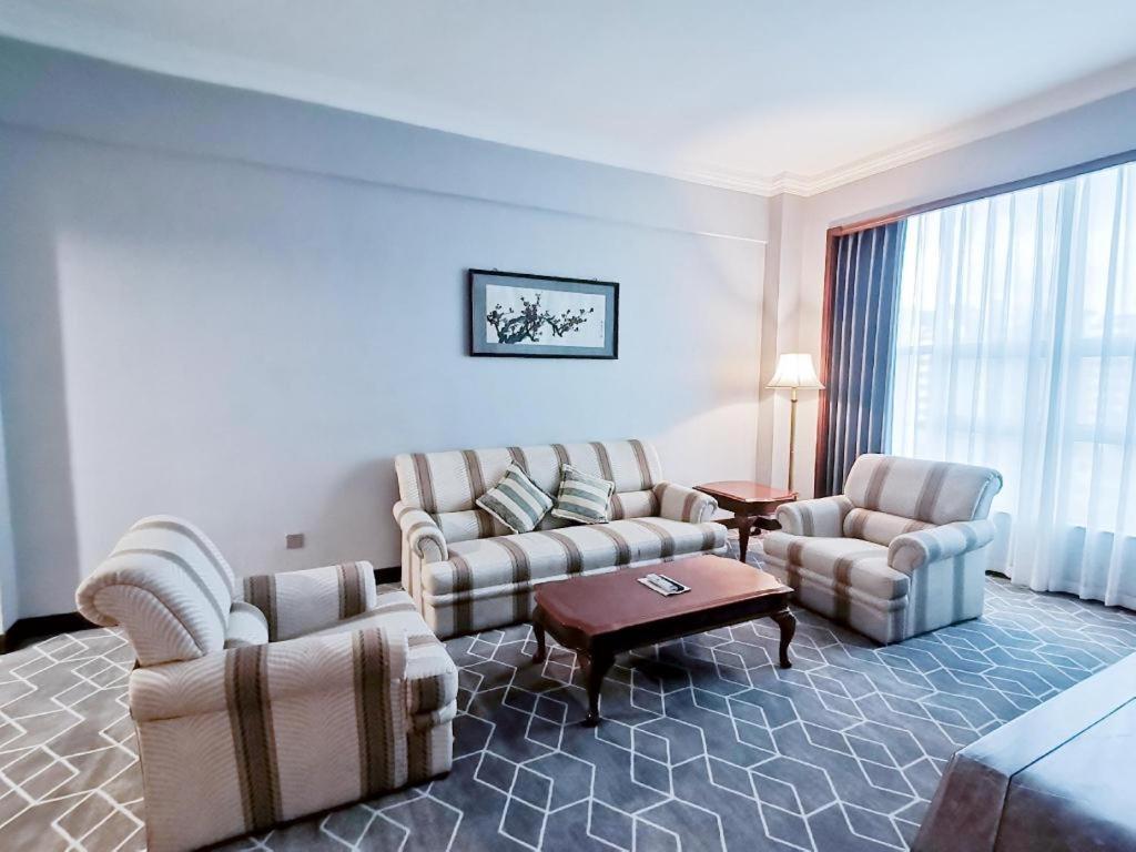 Tiantangwei Fenggang Gladden Hotel מראה חיצוני תמונה