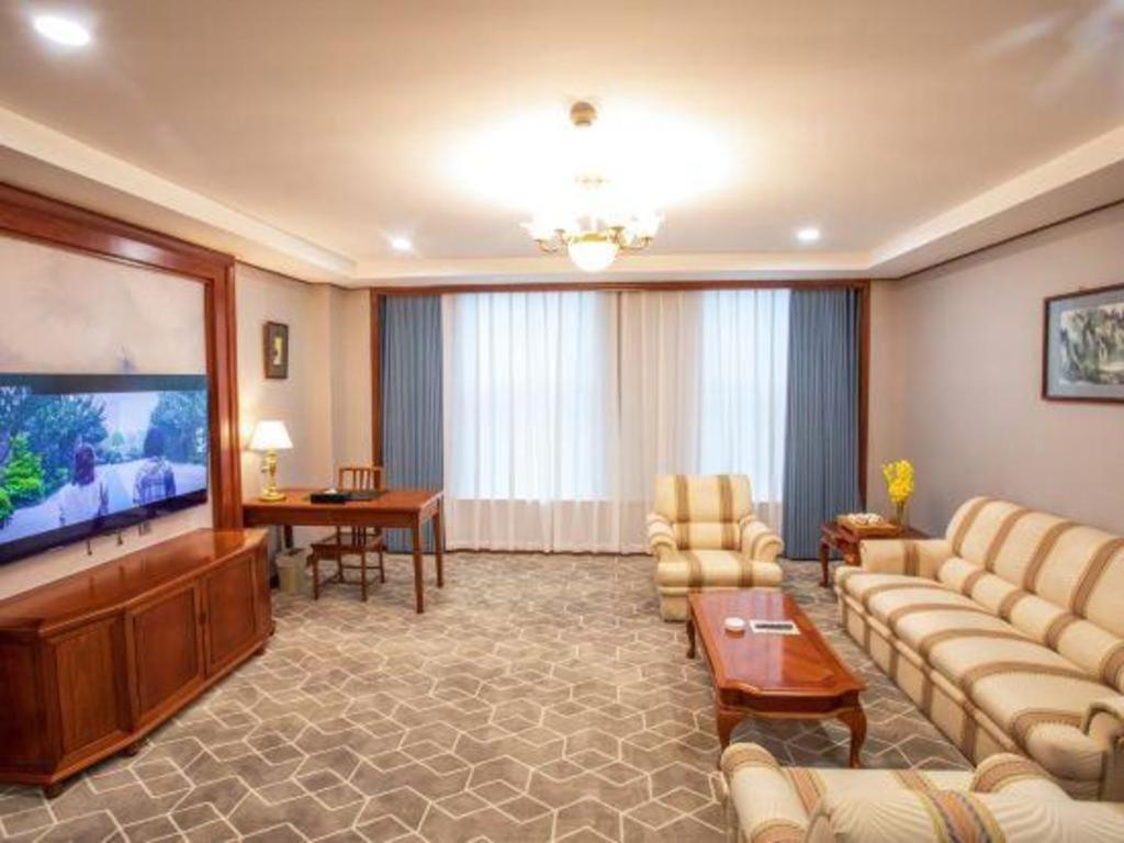 Tiantangwei Fenggang Gladden Hotel מראה חיצוני תמונה