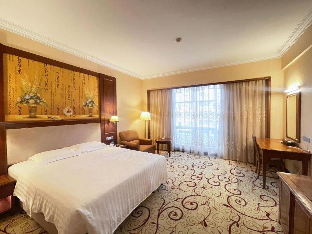 Tiantangwei Fenggang Gladden Hotel מראה חיצוני תמונה