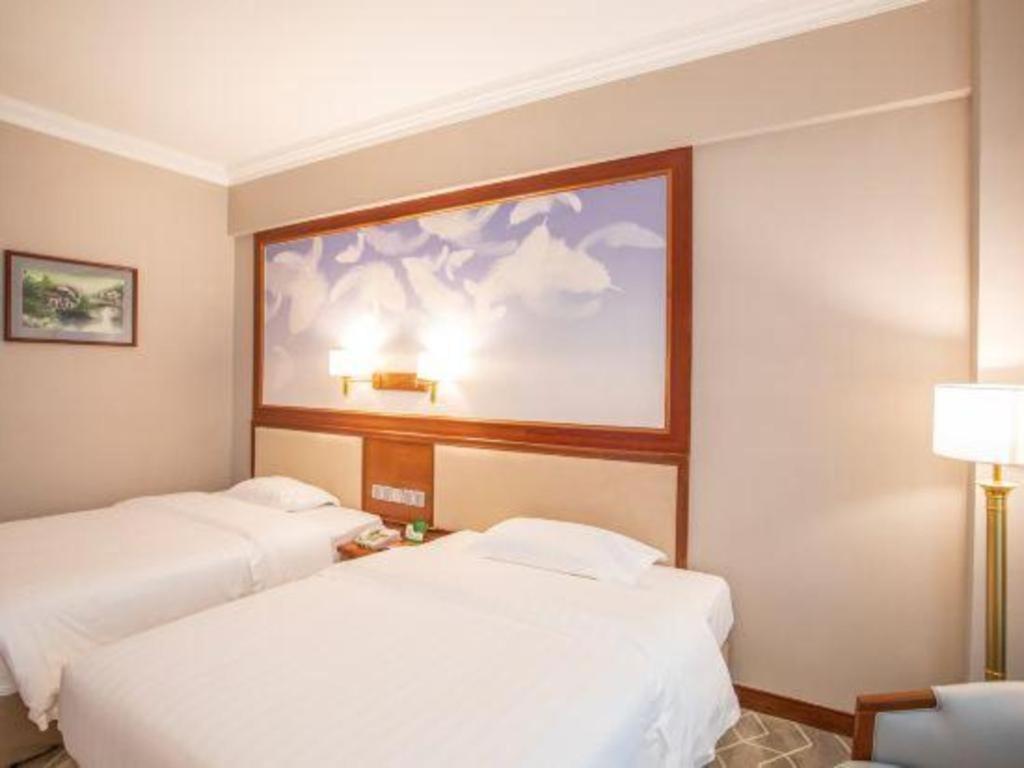 Tiantangwei Fenggang Gladden Hotel מראה חיצוני תמונה